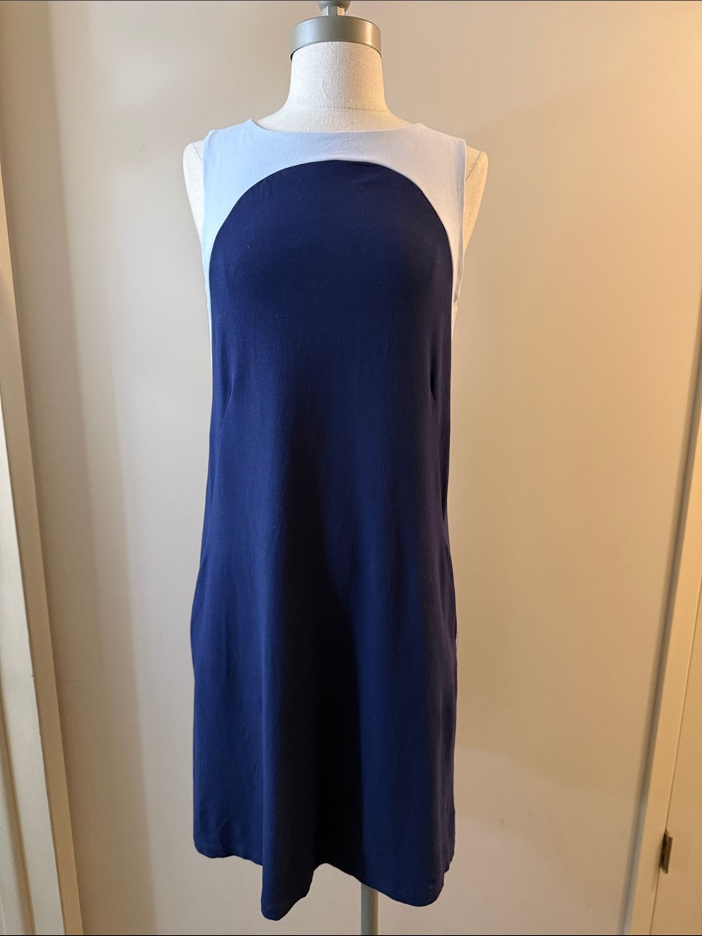 Lilla Jp
Sleeveless Navy and White athletic Dress